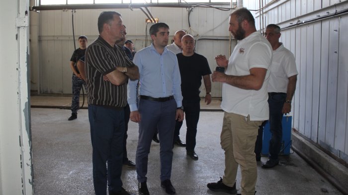 Константин Джуссоев ознакомился с работой Высокогорной кельской пивоварни