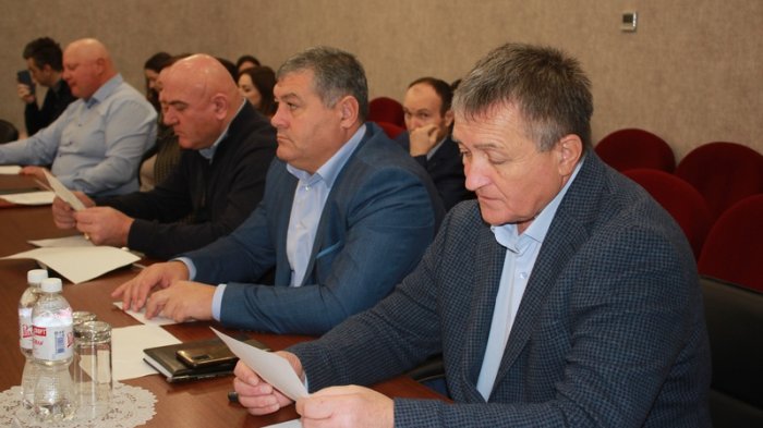 О штатных структурах администраций города Цхинвал и Ленингорского района