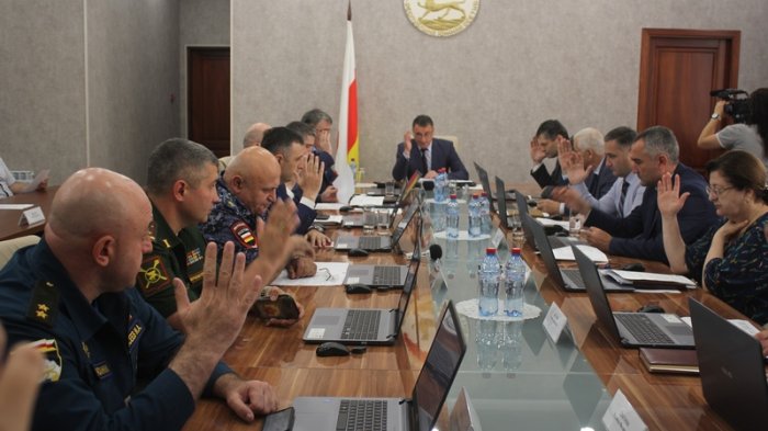 Комиссию по обеспечению безопасности дорожного движения утвердили в новом составе