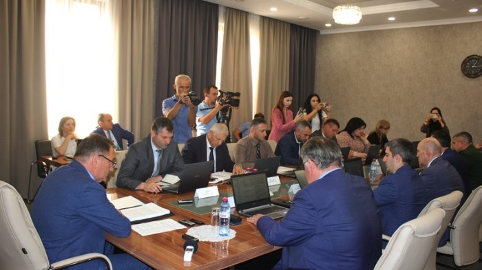 О реализации Инвестпрограммы 2023-2025 годов, некоторых кадровых вопросах и помощи семье погорельцев